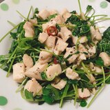 ピリ辛⭐️鶏ハムと豆苗のサラダ